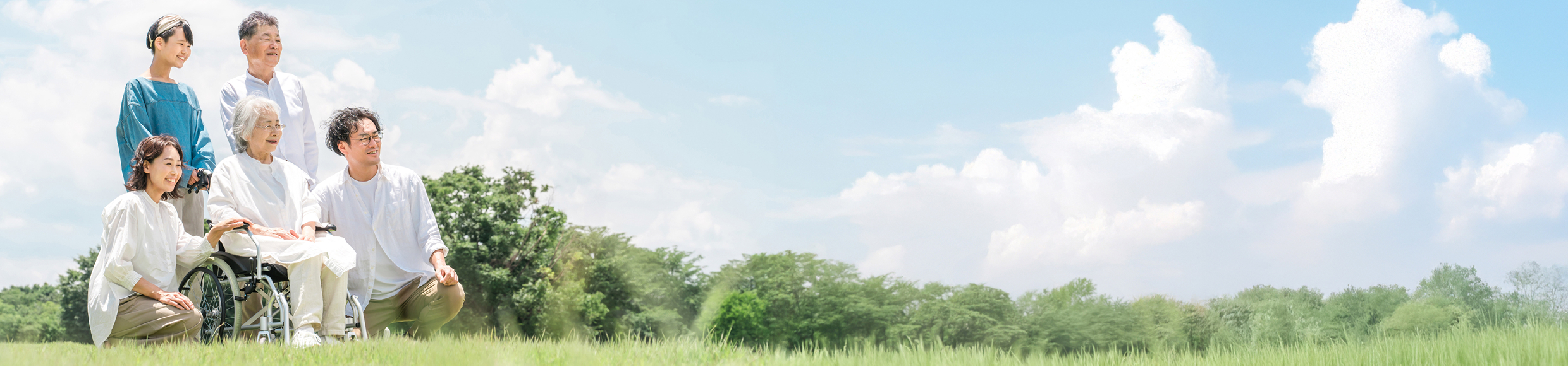 患者さんに寄り添う家族のイメージ写真