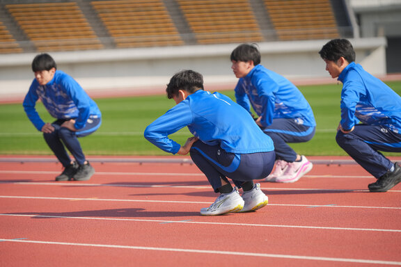 男子チームの体操風景